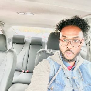 Meet your Posher, Hussein